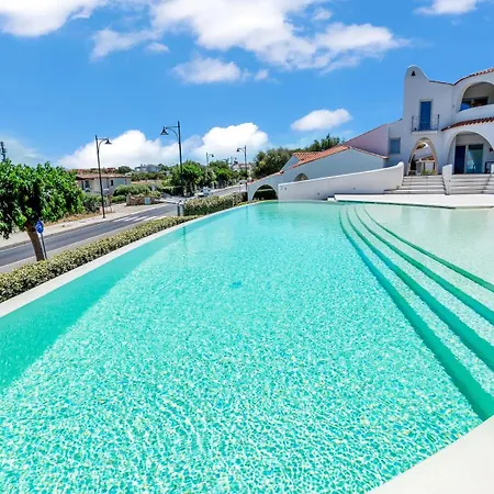 Exclusive White - With Pool - Sea View Apartamento Olbia